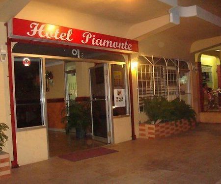Piamonte Hotel ลาส ทาบลาส ภายนอก รูปภาพ